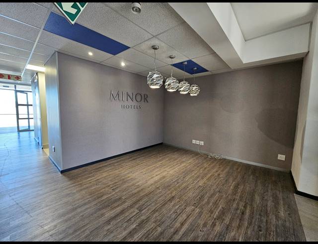358M² OFFICE TO LET IN BRYANSTON